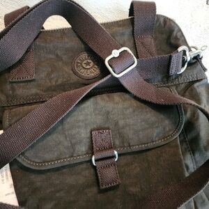 KIPLING NWT BLACK RIPSTOP NYLON MESSENGER BAG WITH REMOVABLE STRAP AND CHARM